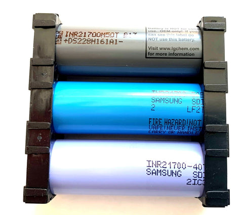 21700 Zellenhalterung Abstandhalter Kunststoff für 3 x 21700 Akkuzellen - Enerprof