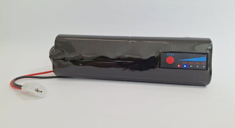 ENERpower Treptow Akku 7,4V 10000mAh Molex LED Stick Ladestandanzeige