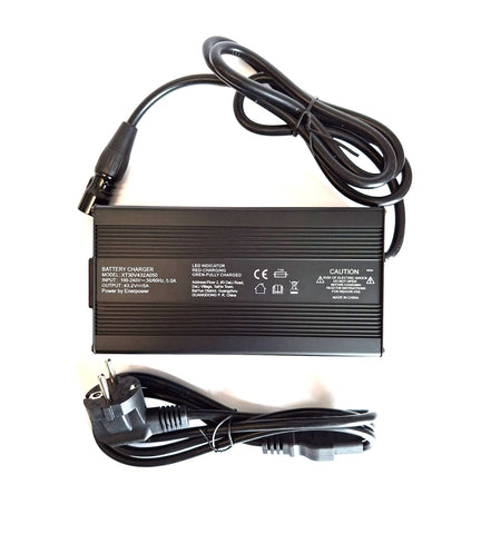 Ladegerät 43,2V 5A 210 Watt für 36V LiFePo4 Akkus Aktiver Lüfter XT-90 weiblich