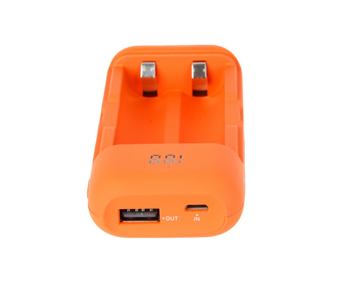 Xtar PB2 - 7000 mAh Powerbank & Li-Ion Ladegerät (Orange)