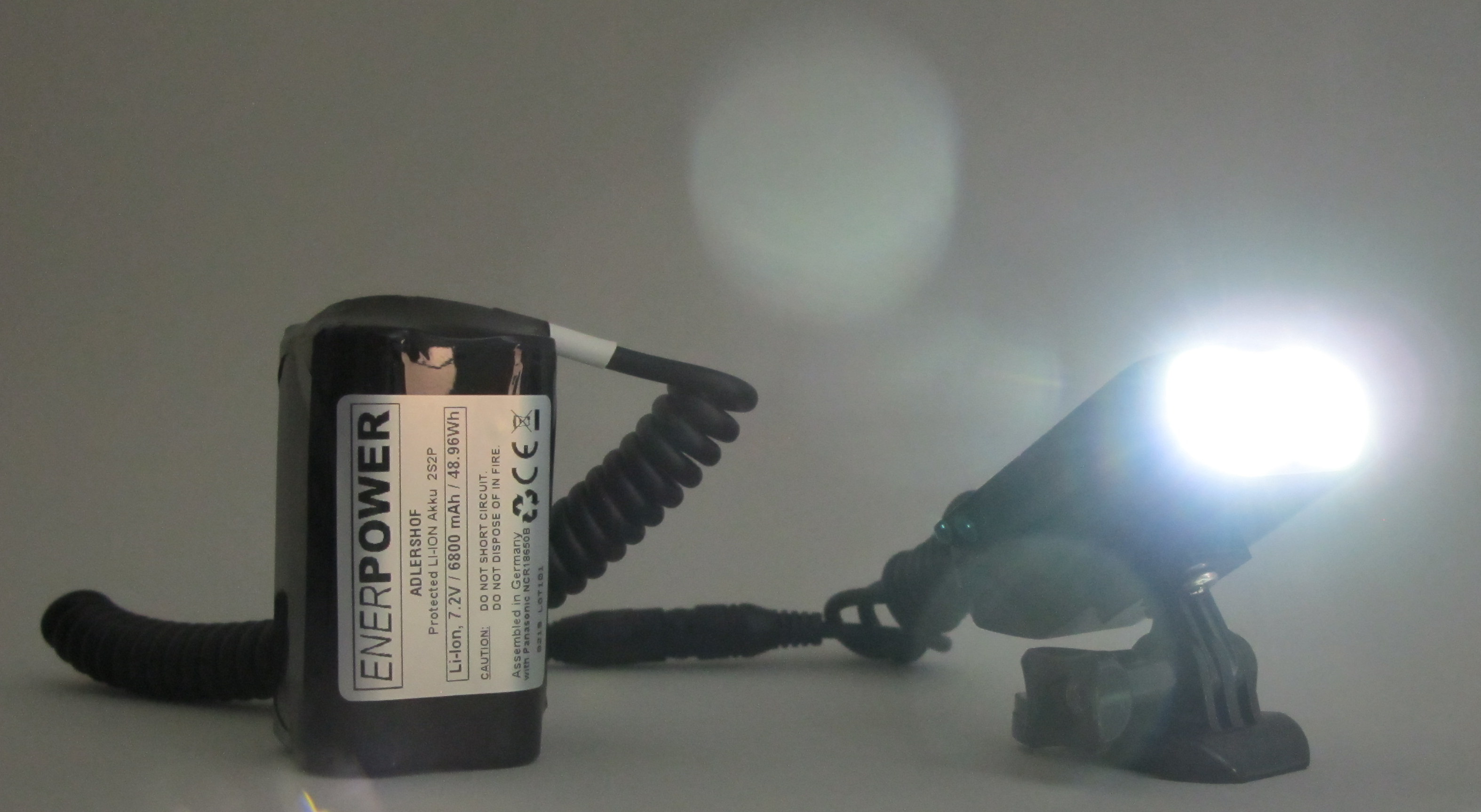 Enerpower HAWK 2 CREE XM-L U2 Helmlampe 2200 Lumen GoPro Version