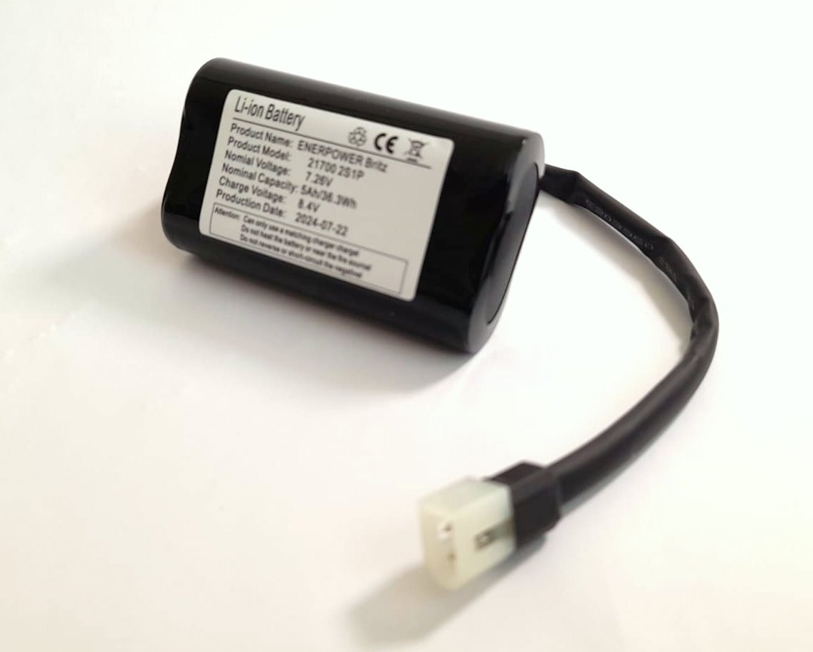 ENERpower Britz Akku 7,4V 5000 mAh Molex Ladestandanzeige