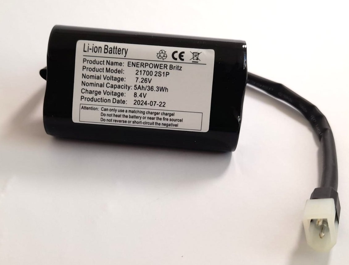 ENERpower Britz Akku 7,4V 5000 mAh Molex Ladestandanzeige